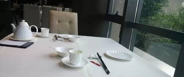 深圳隐秀山居酒店·荣粤酒家·新派粤菜(宝荷路店)