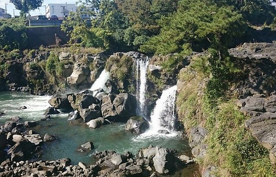 鲇壶の滝旅游景点图片