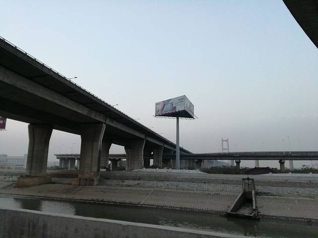 润扬大桥生态园