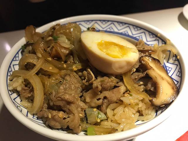 伊秀寿司·盖世日料(百联滨江店)