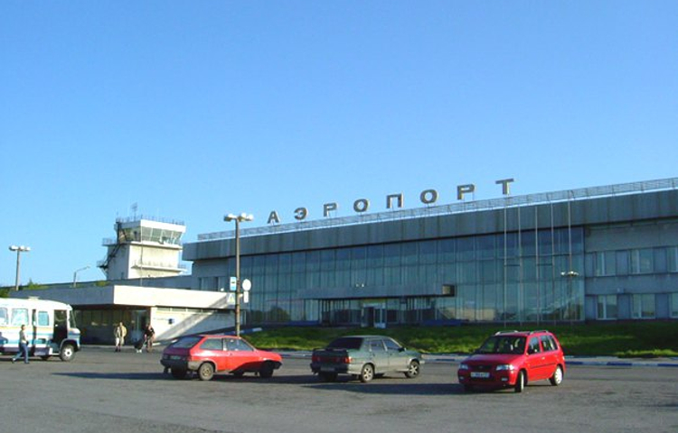 摩尔曼斯克机场