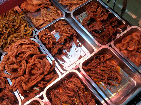 绝味鸭脖(月湖店)