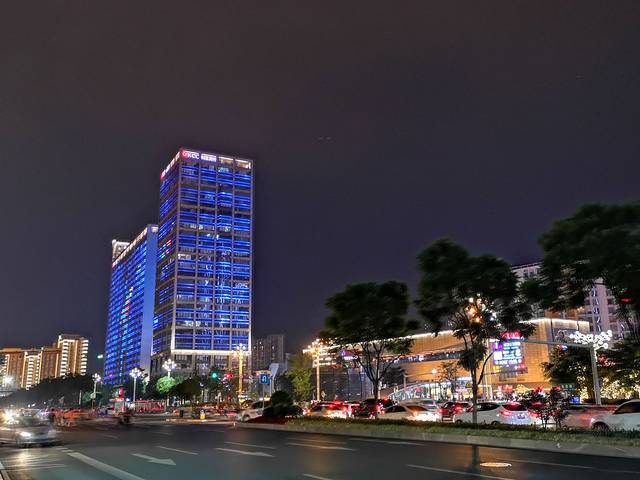 优衣库(昆明欣都龙城VCpark店)