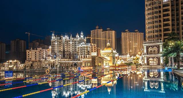 二龙戏珠水上乐园