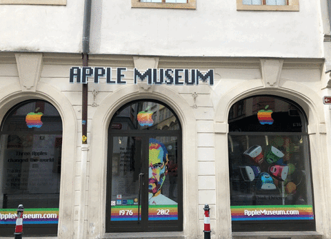 Apple Museum Prague
