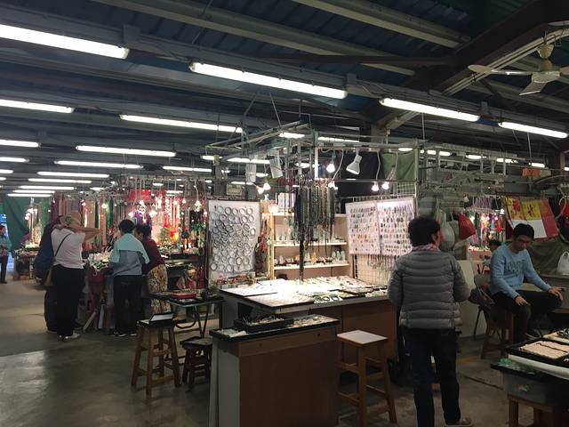 佐敦广东道玉器交易广场