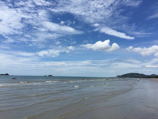 三颂普拉蒂派特海滩