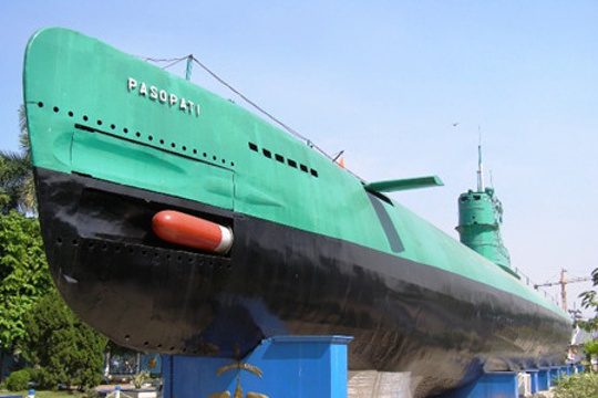 泗水潜艇纪念馆旅游景点图片