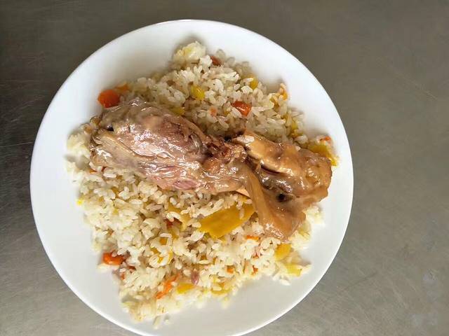 伊犁丰谷源抓饭(霍尔果斯分店)