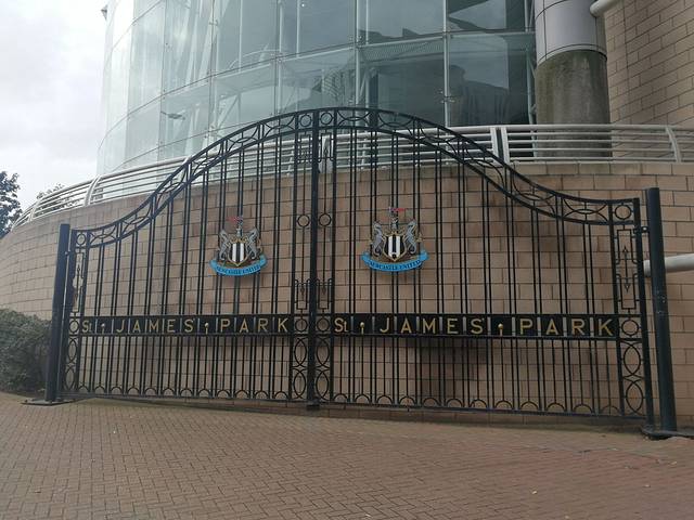 圣詹姆斯公园球场