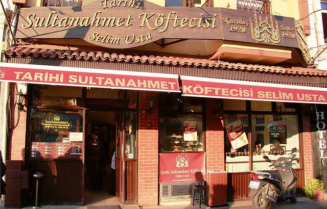 Tarihi Sultanahmet Koftecisi Selim Usta