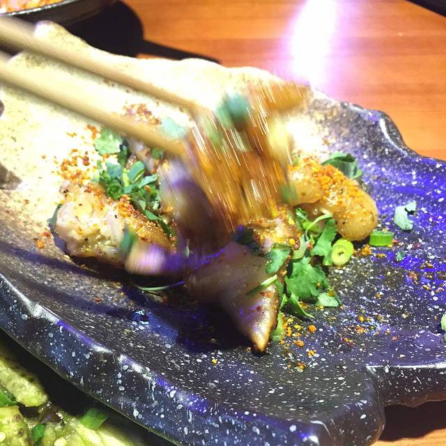 he’s何师烧烤(成温立交店)