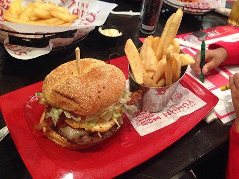 Red Robin Gourmet Burgers