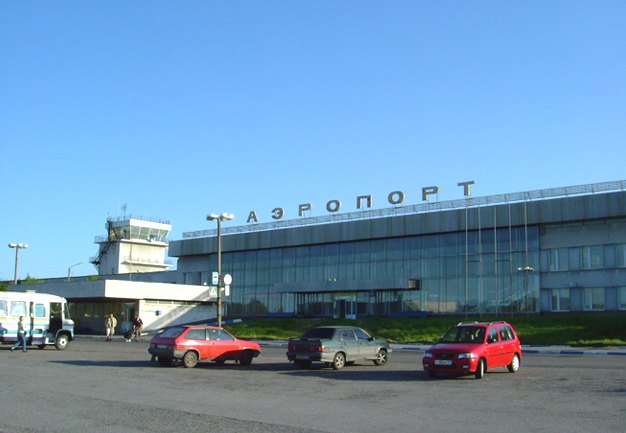 摩尔曼斯克机场