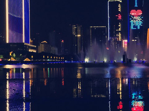 开元湖音乐喷泉旅游景点图片