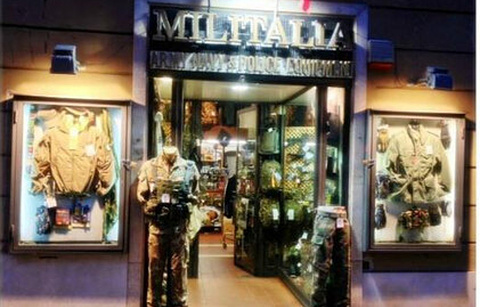 Militalia Store Roma di Ceccaroli Fabrizio的图片