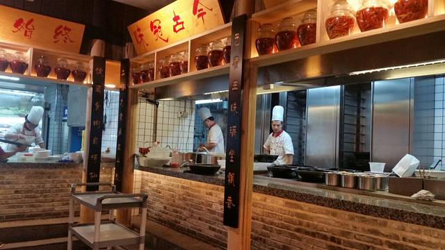 黄家码头老火锅(解放碑旗舰店)