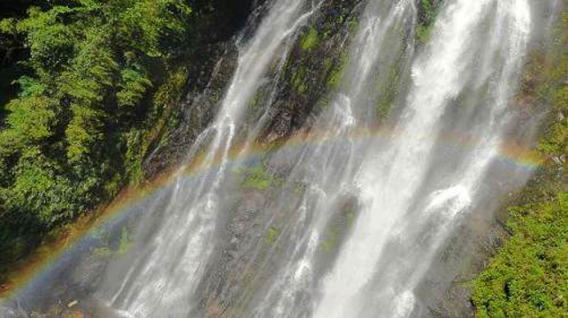 彩虹瀑旅游景点图片
