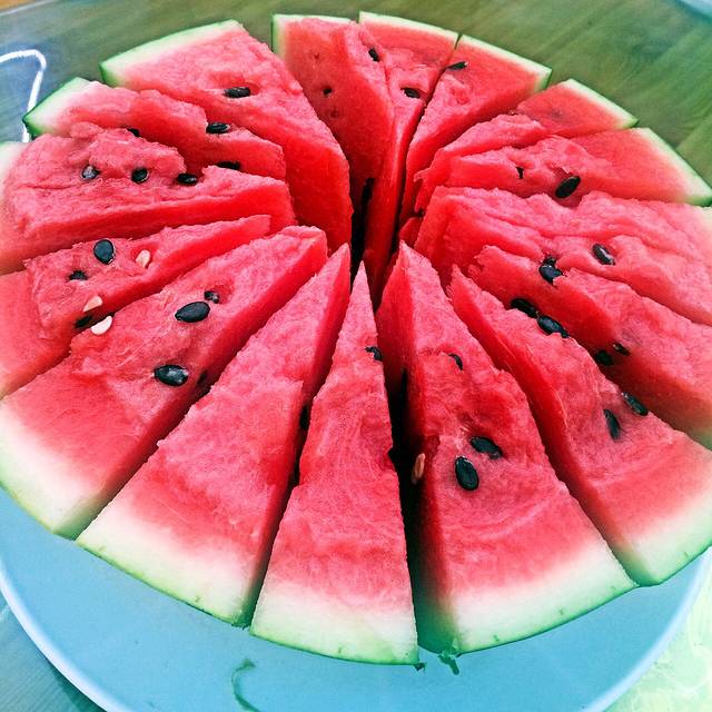 桔子海鲜烧烤大排档(台东店)