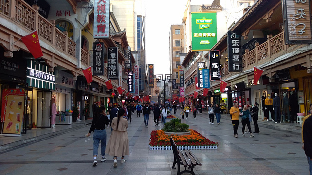 天水市龙城广场旅游景点图片