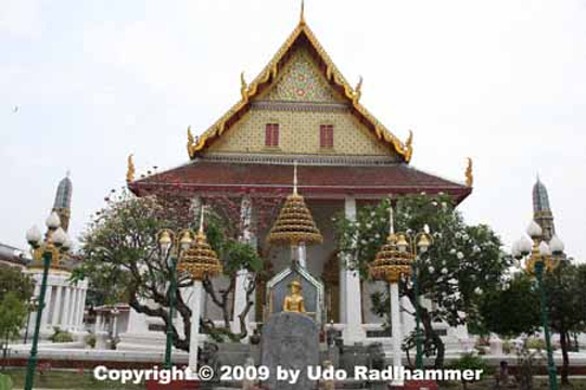 Wat Intharam Worawiharn旅游景点图片