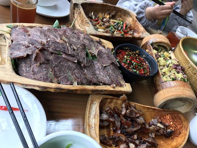 基诺山寨.版纳民族特色菜