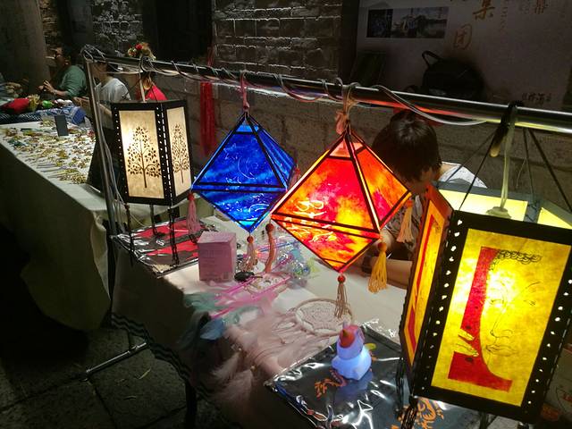 济南环联商贸城夜市