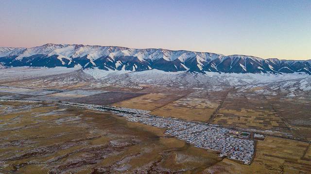 巴里坤湖风景区
