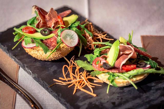 礼途酒店(广州淘金地铁站店)·J6吧西餐厅