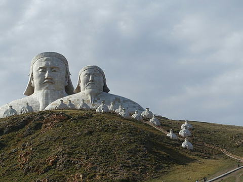 可汗山旅游景点图片