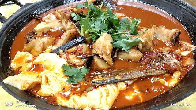 万佛湖许老大铁锅鱼
