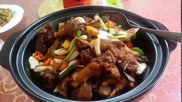 白杨坪阁外香农家乐