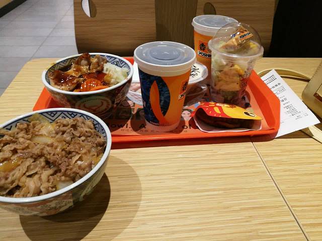 吉野家(新辰天地南区店)