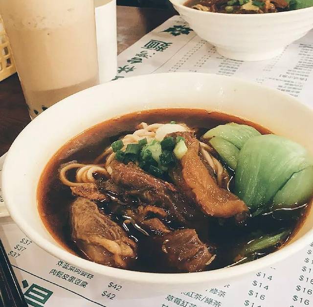 士林台湾牛肉面