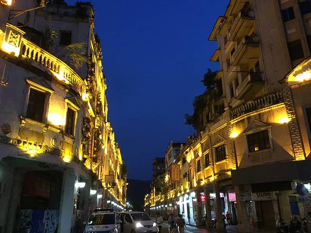 骑楼城旅游商品特色步行街