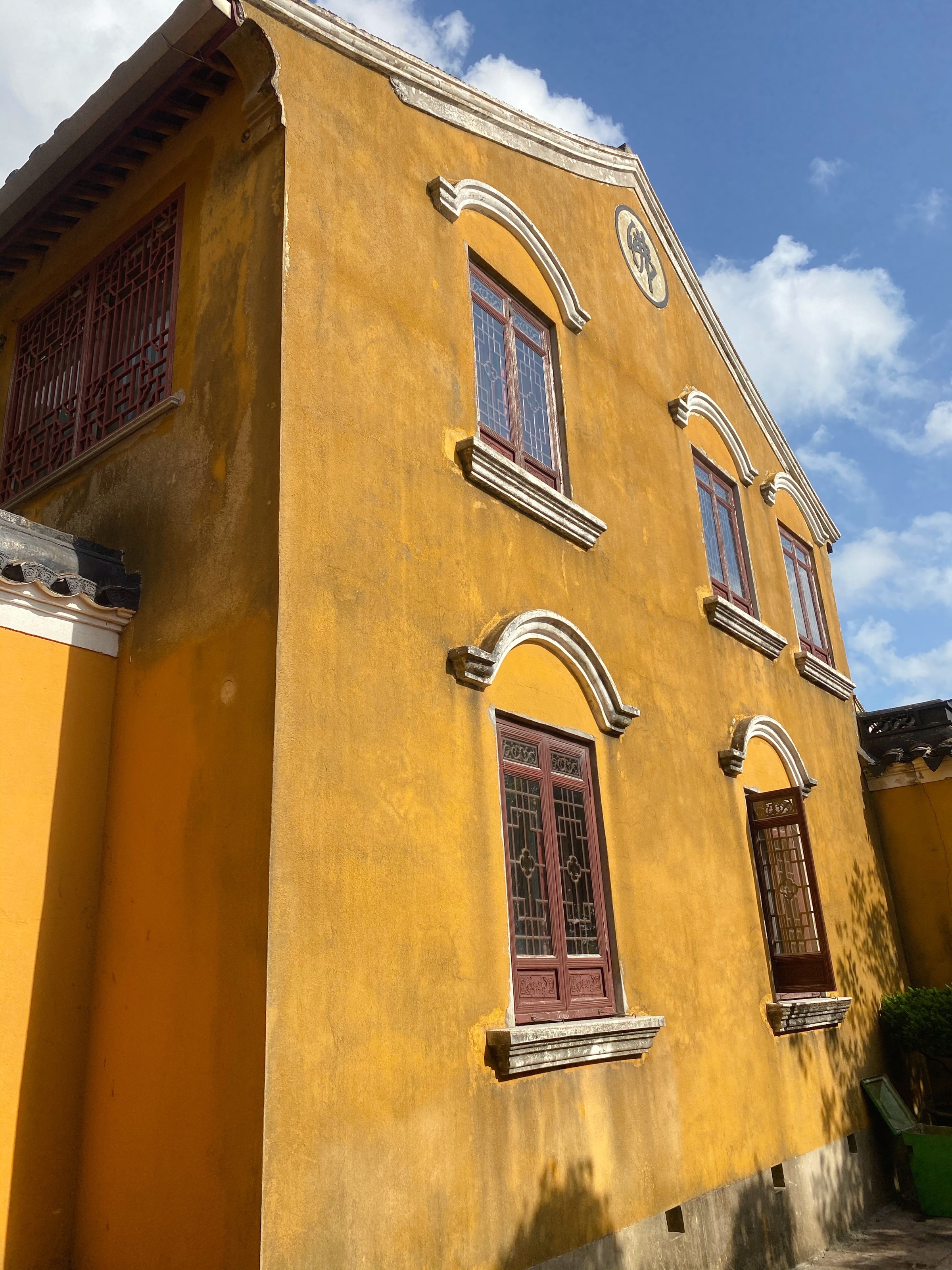 洛迦山门票(70元)也是公众号上直接提前预订就可以.