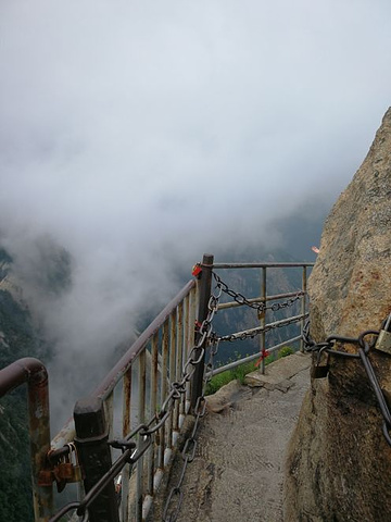 " 华山整体来说值得一去，够大，够险，景区管理到位_华山"的评论图片