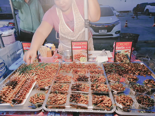 "泰國🇹🇭漁村夜市｜蘇梅島的地道小吃与特色工艺品_苏梅岛"的评论图片