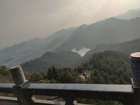 德胜岩旅游景点图片