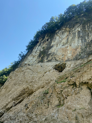 "🌊🌊巫山小三峡风景区，是三峡工程蓄水后形成的景点，最早的峡谷中只有一条小溪，水位很浅_巫山小三峡"的评论图片