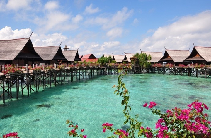 "号称小马尔代夫的卡帕莱岛真的名不虚传，岛上的卡帕莱度假村是 东南亚 最有名的水屋之一_卡帕莱度假村"的评论图片