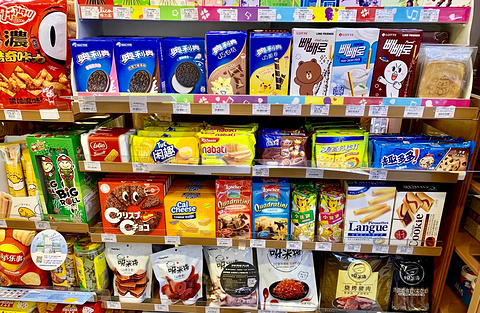 全家便利店万源路二店