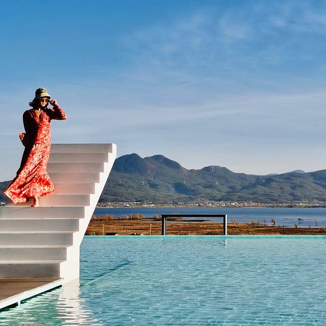 拉市海美泉在水一方农庄