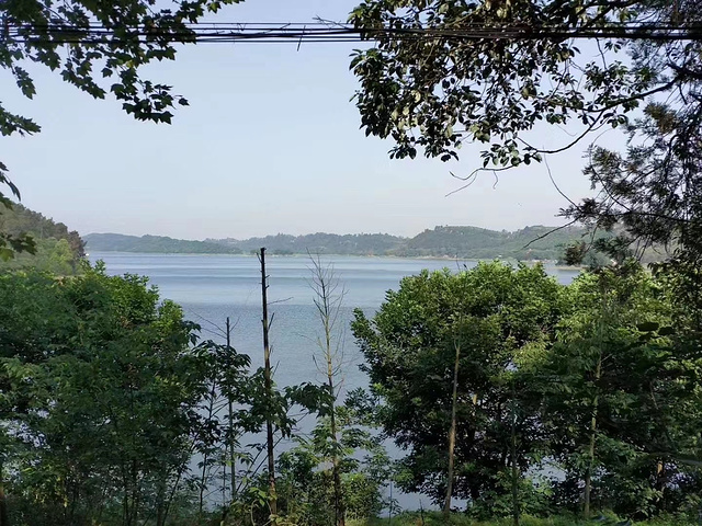 "“六十里环湖路，五公里净水面”古宇湖风景区，傍晚的时候，骑上单车环湖一圈，感受大自然的魅力_古宇湖风景名胜区"的评论图片