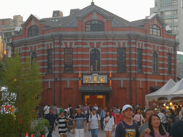 "...建筑师近藤十郎建造，是台湾第一座官方兴建的公营市场，亦是当下全岛保存最古老完整的三级古迹建筑物_西门红楼"的评论图片