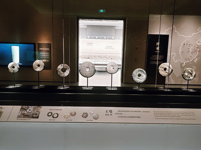 石器,陶器,玉器,耕具等文物在这里被一一展示_良渚博物院"的评论