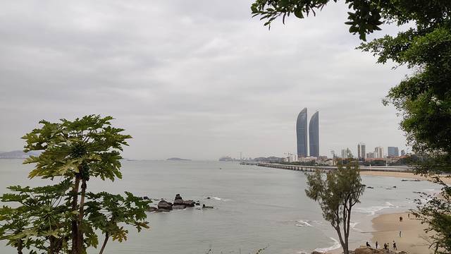 胡里山海滨浴场