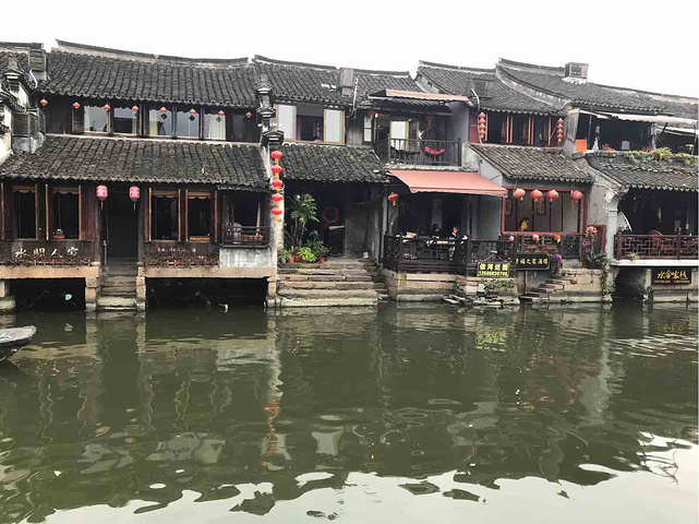 "西塘到处是小桥流水人家，美丽极了，著名的烟雨长廊，可以好好逛逛_西塘风景区"的评论图片