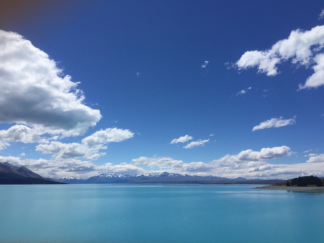 "途径非常非常美的pukaki湖，这是我觉得太美了的一个湖，在开车的路上会途径两个观景点，一定要..._普卡基湖游客中心"的评论图片