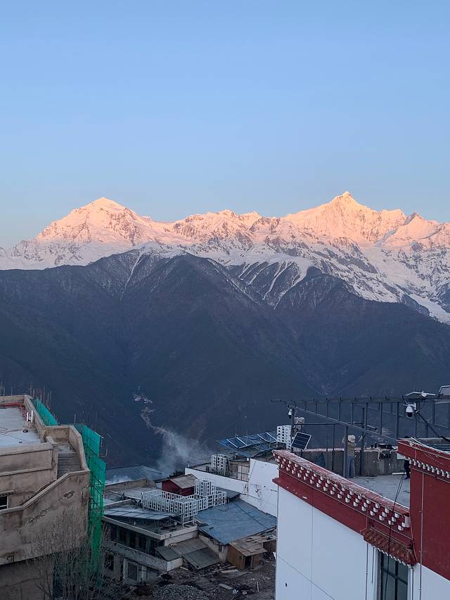 梅里飞来寺观景台
